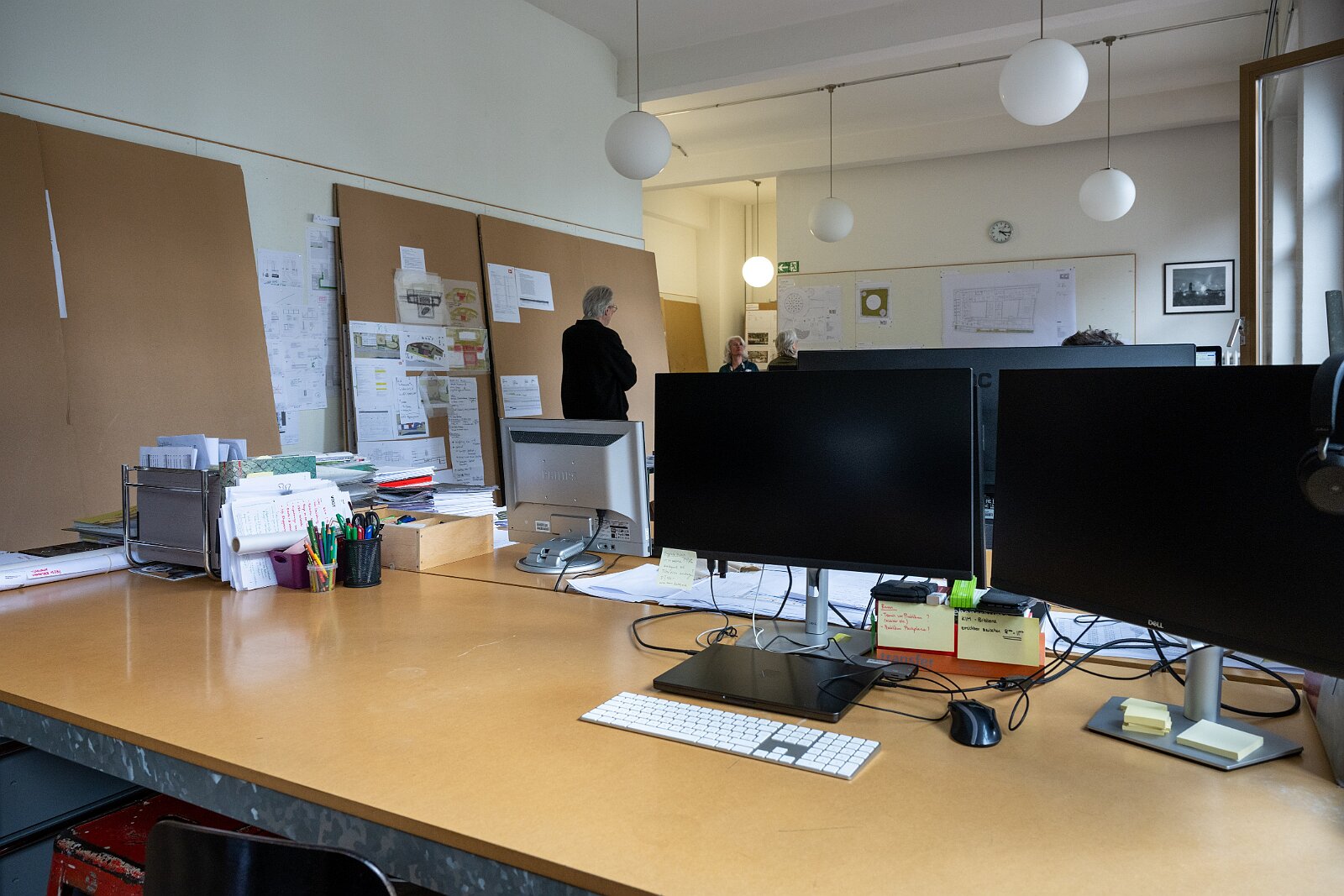 AiI-S Mitgliederversammlung Besichtigung Werk-Bibliothek von Lucius und Annemarie Burckhardt-Wackernagel im Case Studio VOGT, Zürich