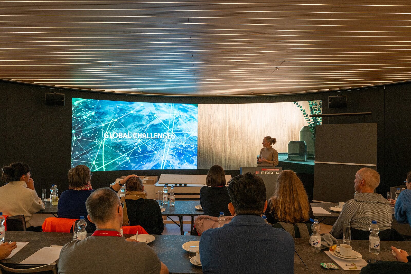 VSI.ASAI. Event bei Fördermitglied Egger Holzwerkstoffe in St. Johann Event bei Fördermitglied Egger Holzwerkstoffe in St. Johann