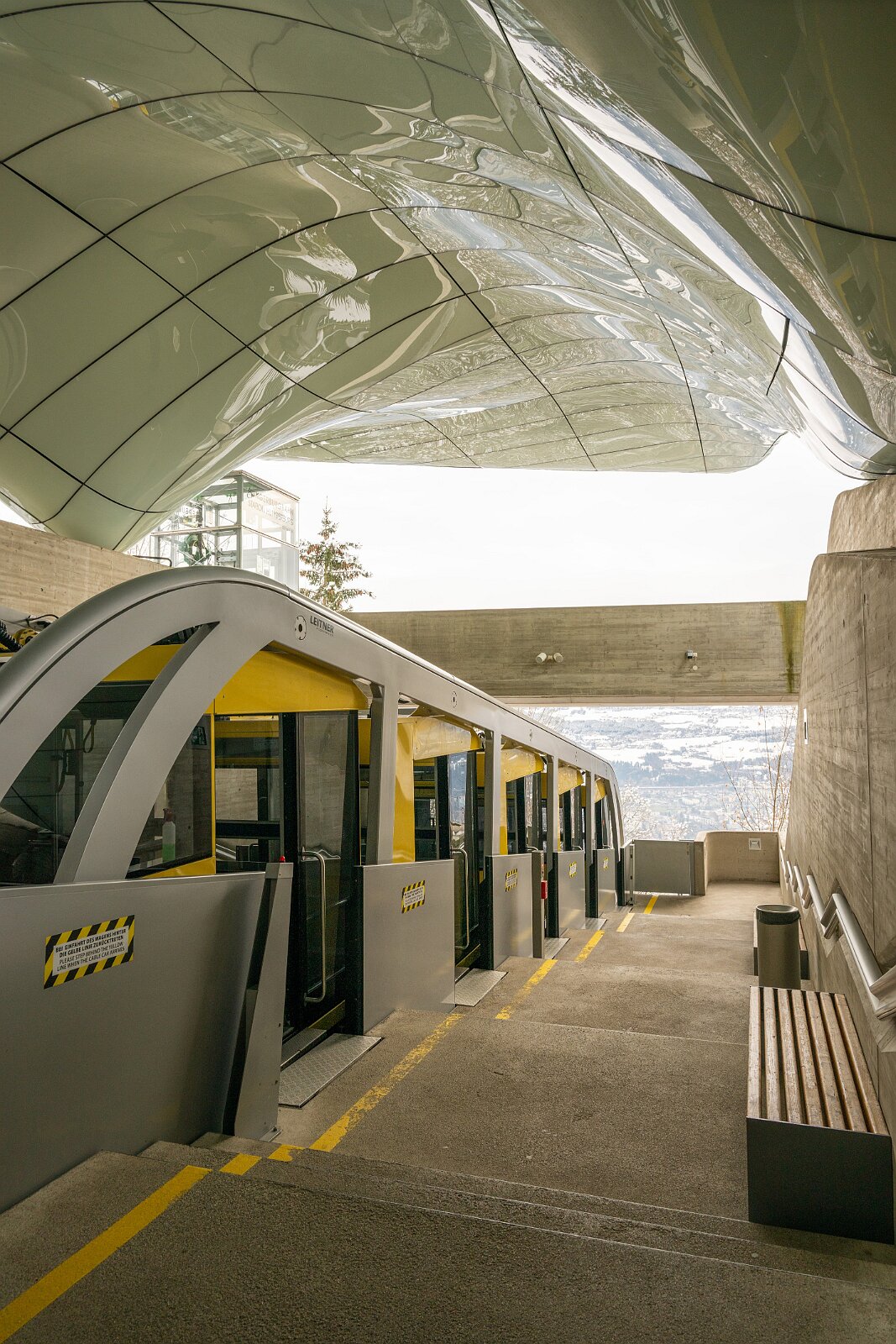 VSI.ASAI. Innsbruck Innsbrucker Nordkettenbahn Architektin: Zahad Hadid
