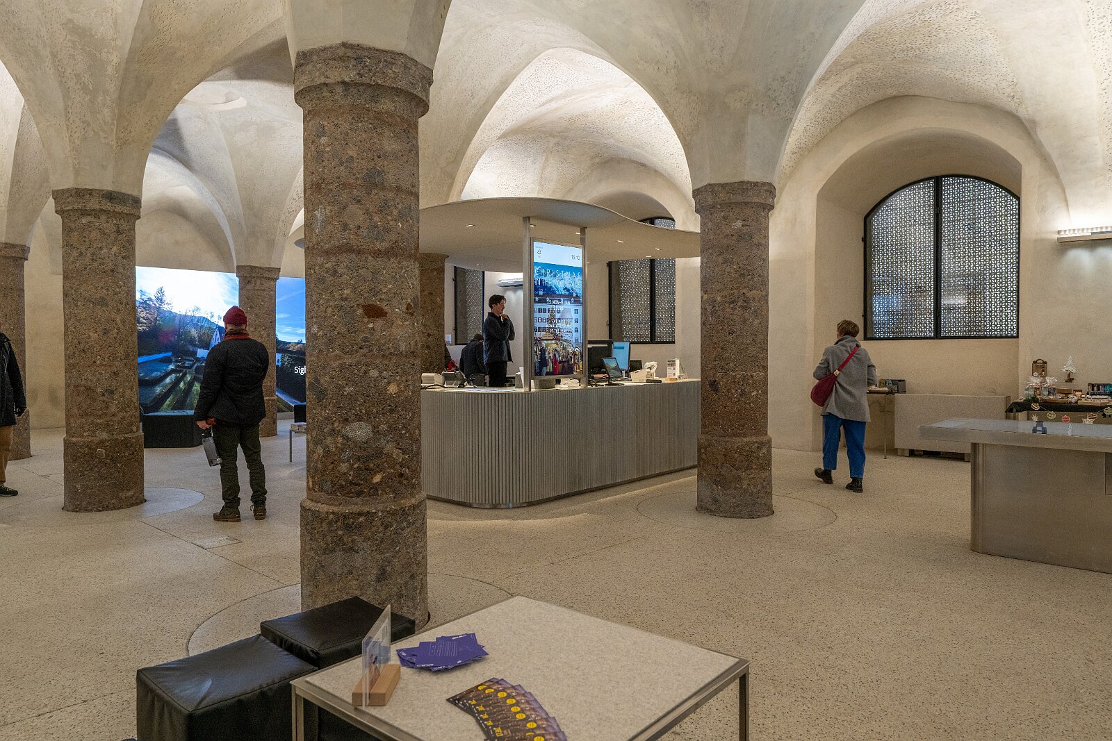 VSI.ASAI. Innsbruck Tourismushalle Innsbruck Architekten MAnfred Sander und Betina Hanel