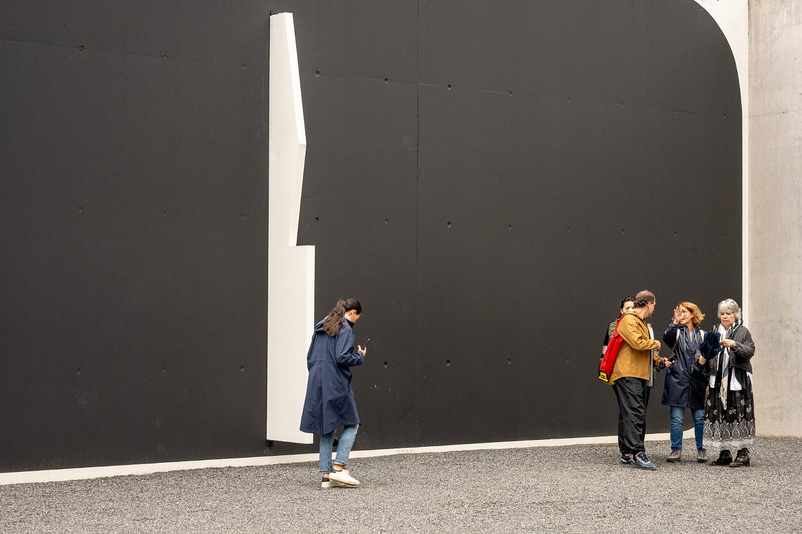 VSI.ASAI. Generalversammlung Flims Besichtigung OGNA von Matias Spescha, Trun. Grösste begehbare Skulptur der Schweiz.