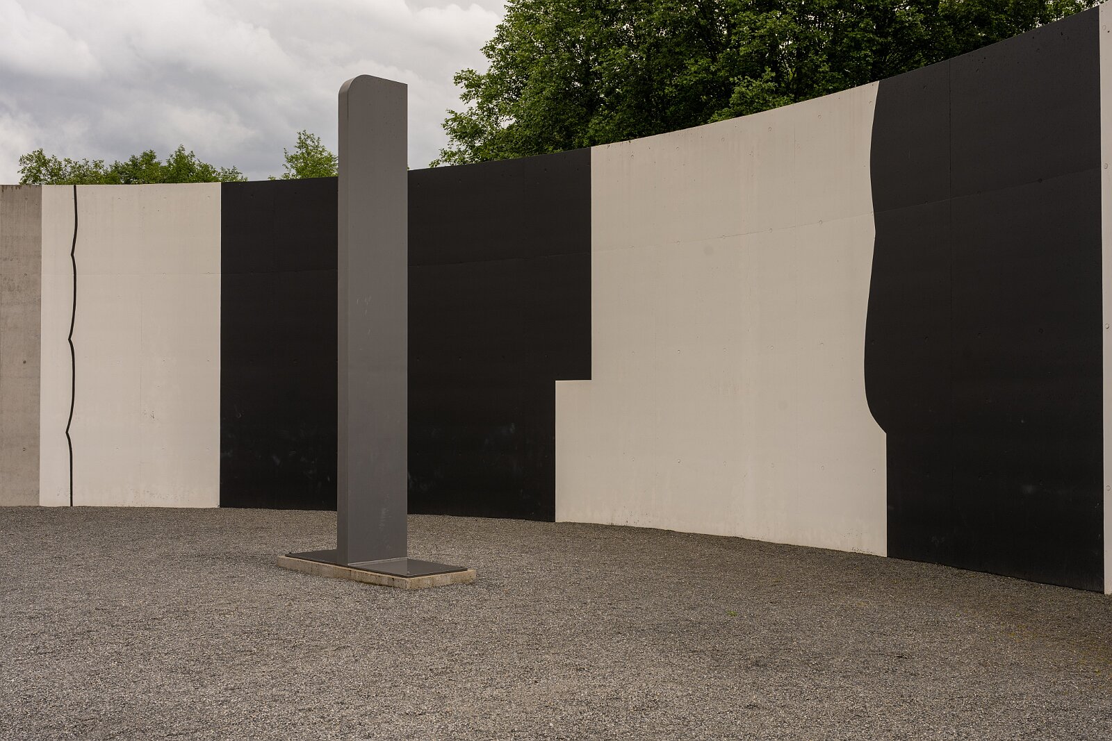 VSI.ASAI. Generalversammlung Flims Besichtigung OGNA von Matias Spescha, Trun. Grösste begehbare Skulptur der Schweiz.