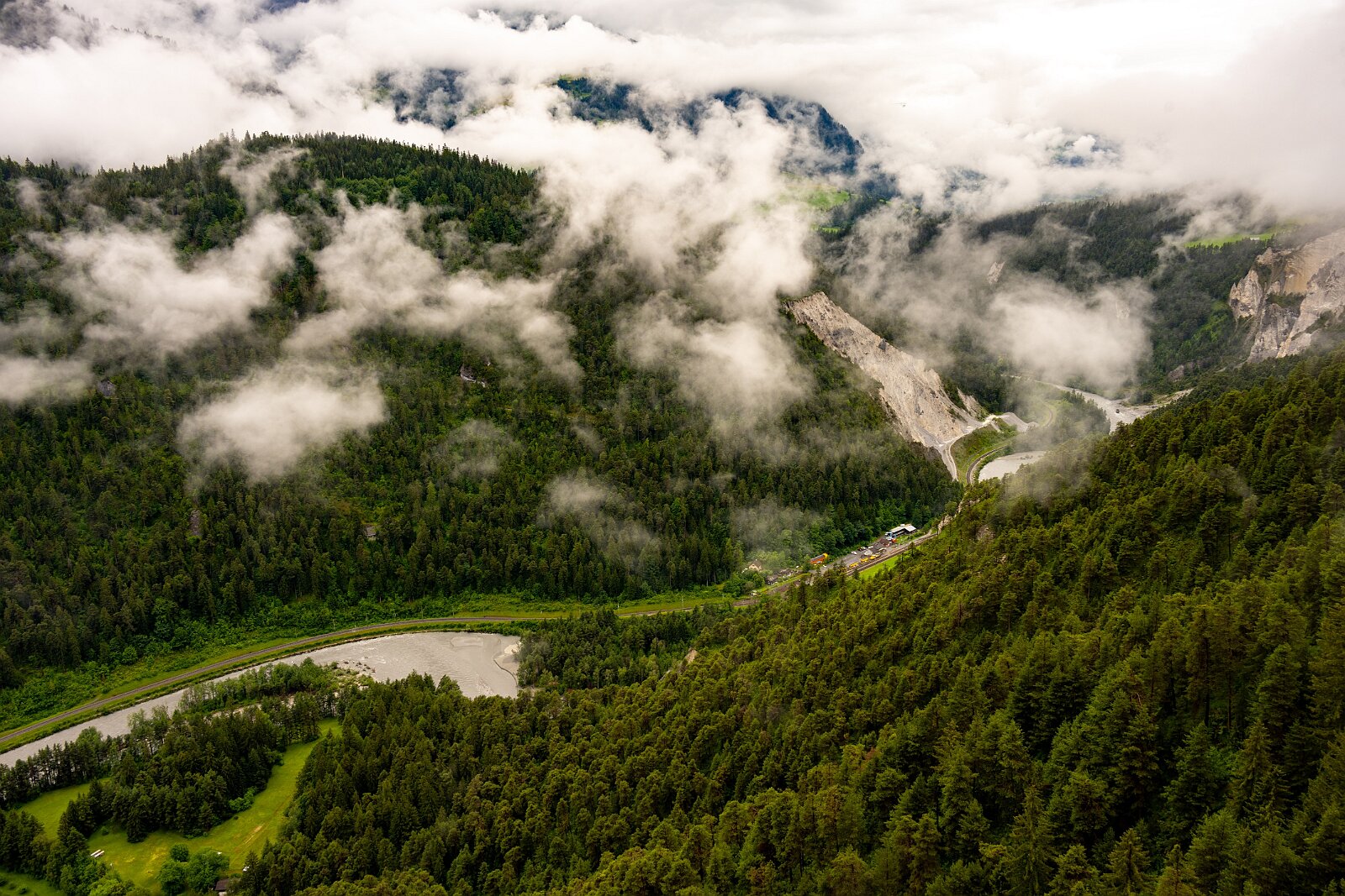 VSI.ASAI. Generalversammlung Flims Wanderung zum Caumasee und zur Aussichtsplattform "il Spir".