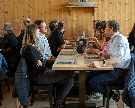 VSI.ASAI. Generalversammlung Flims Eintreffen und Mittagessen in Trun