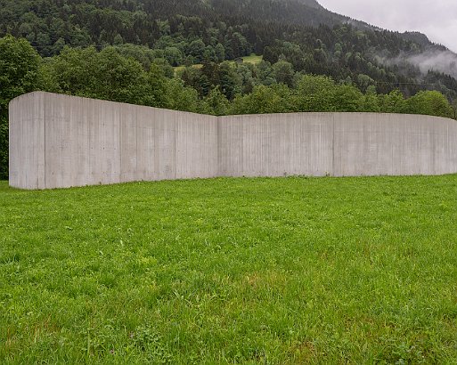 VSI.ASAI. Generalversammlung Flims Besichtigung OGNA von Matias Spescha, Trun. Grösste begehbare Skulptur der Schweiz.