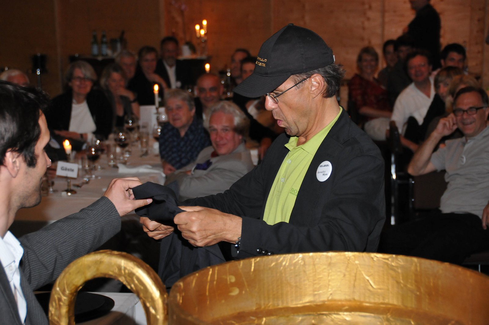 VSI.ASAI. Rahmenprogramm 19. Juni 2009 Verdankung an unseren Präsidenten im Restaurant eoipso in Basel. Er übergibt das Zepter am 20. Juni 2009 seinem Nachfolger. Herzlichen Dank für Deine tolle Arbeit und den wunderbaren Abschiedsabend.