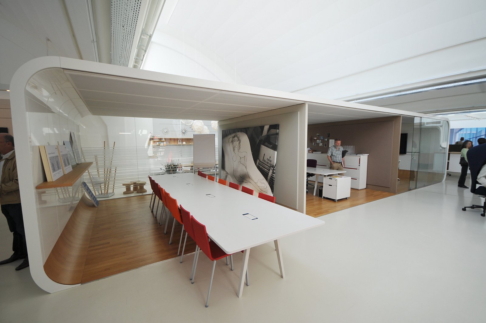 VSI.ASAI. GV 20. Juni 2009 Besichtigung des Vitra Gebäudes in Birsfelden.