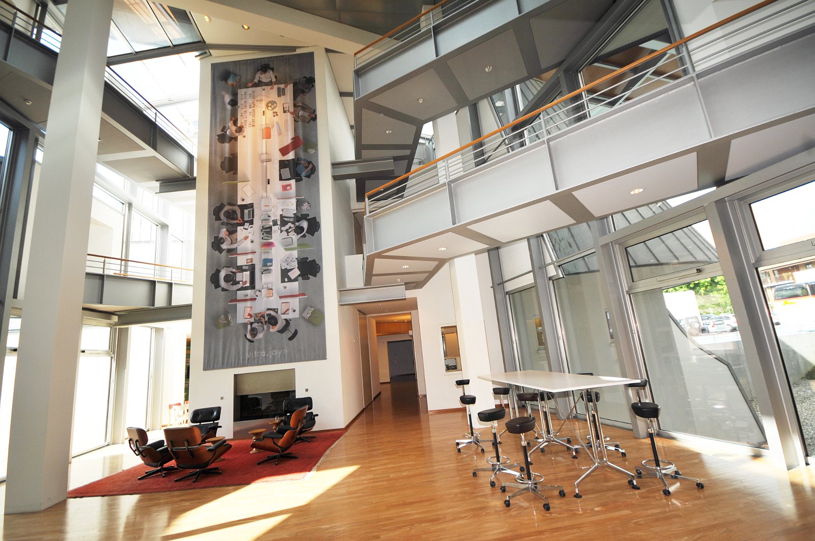 VSI.ASAI. GV 20. Juni 2009 Besichtigung des Vitra Gebäudes in Birsfelden.