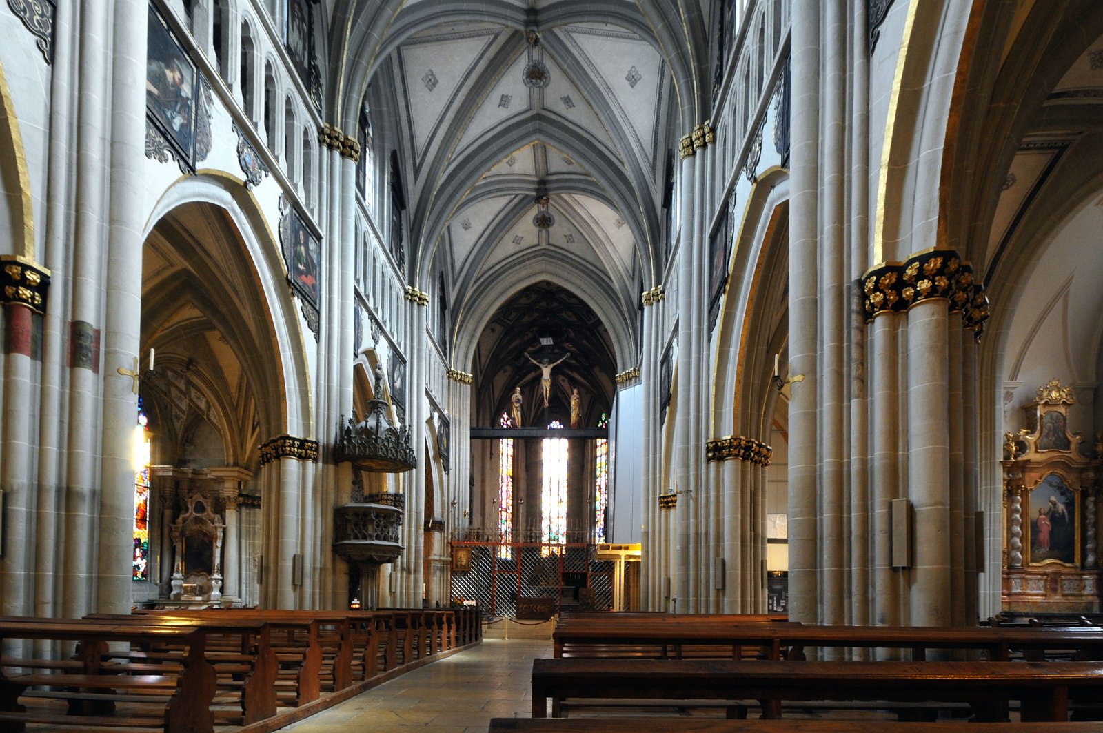 VSI.ASAI. - 67. Generalversammlung in Fribourg Die Kathedrale Fribourg Innen