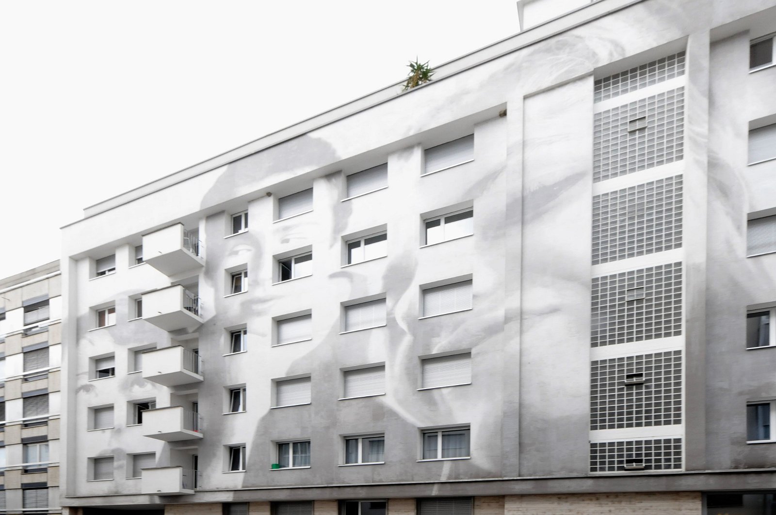 VSI.ASAI. - 67. Generalversammlung in Fribourg Spaziergang durch das Pérolles-Quartier unter der Führung von Robert Walker, Architekt und Architekturhistoriker (Er ist auch der Erfinder der Foto-Viewer Idee von Fribourg). War ein tolles Erlebnis wie man mit einfachen Mittel darstellen kann, wie sich ein Stadt der Zeit anpasst.