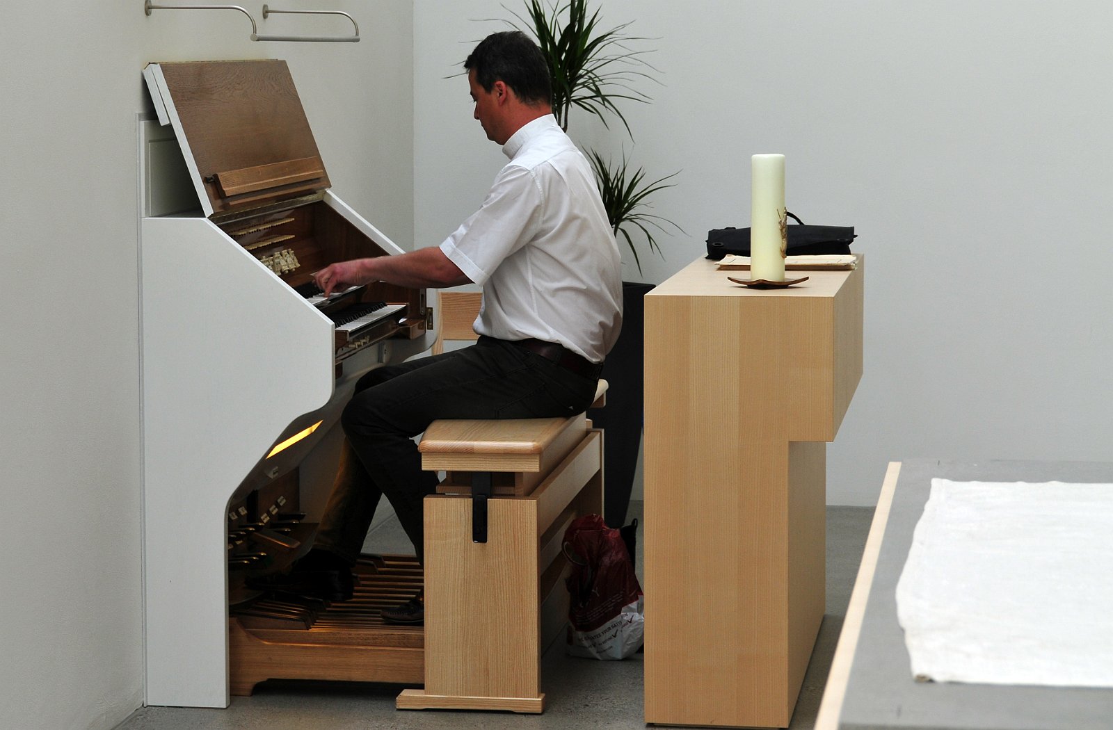 Katholische Kapelle in Samtagern, Einweihung Februar 2012 Architektur von Forster & Uhl Architekten GmbH Zürich.