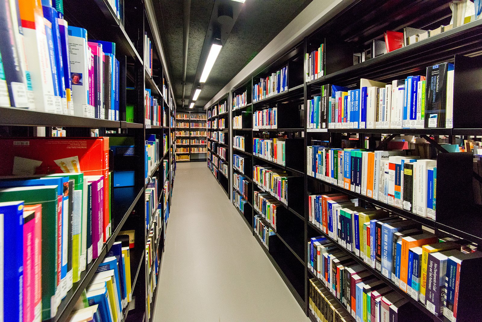 VSI.ASAI | Regional Jahresversammlung Deutschschweiz 28. März 2015 Besichtigung Toni-Areal Zürich. Zürcher Hochschule der Künste. www.zhdk.ch