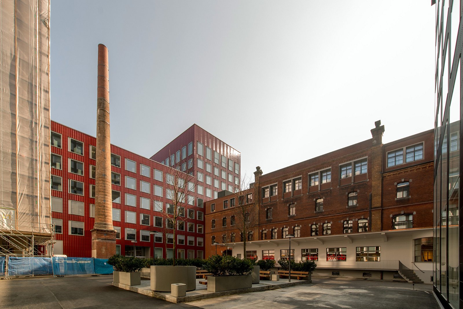 VSI.ASAI | Rundgang im Löwenbräu-Areal Zürich Rundgang und Führung im Löwenbräu-Areal Zürich. Führung durch Stephan Hürlemann, Partner Studio Hannes Wettstein AG und Volker Mencke, Projektleiter Gigon/Guyer Architekten.