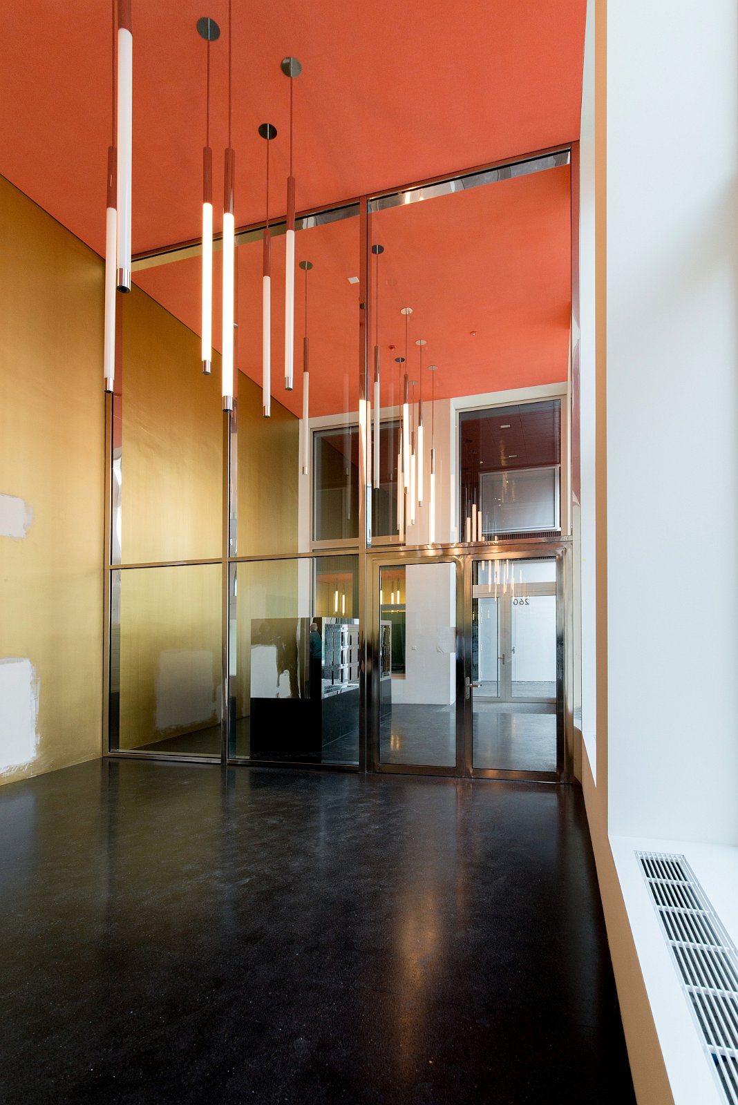 VSI.ASAI | Rundgang im Löwenbräu-Areal Zürich Rundgang und Führung im Löwenbräu-Areal Zürich. Führung durch Stephan Hürlemann, Partner Studio Hannes Wettstein AG und Volker Mencke, Projektleiter Gigon/Guyer Architekten.