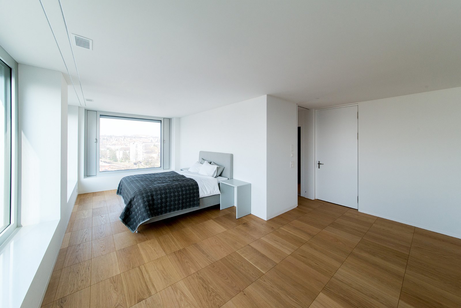 VSI.ASAI | Rundgang im Löwenbräu-Areal Zürich Rundgang und Führung im Löwenbräu-Areal Zürich. Führung durch Stephan Hürlemann, Partner Studio Hannes Wettstein AG und Volker Mencke, Projektleiter Gigon/Guyer Architekten.