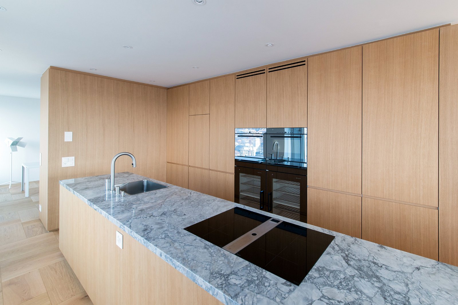 VSI.ASAI | Rundgang im Löwenbräu-Areal Zürich Rundgang und Führung im Löwenbräu-Areal Zürich. Führung durch Stephan Hürlemann, Partner Studio Hannes Wettstein AG und Volker Mencke, Projektleiter Gigon/Guyer Architekten.