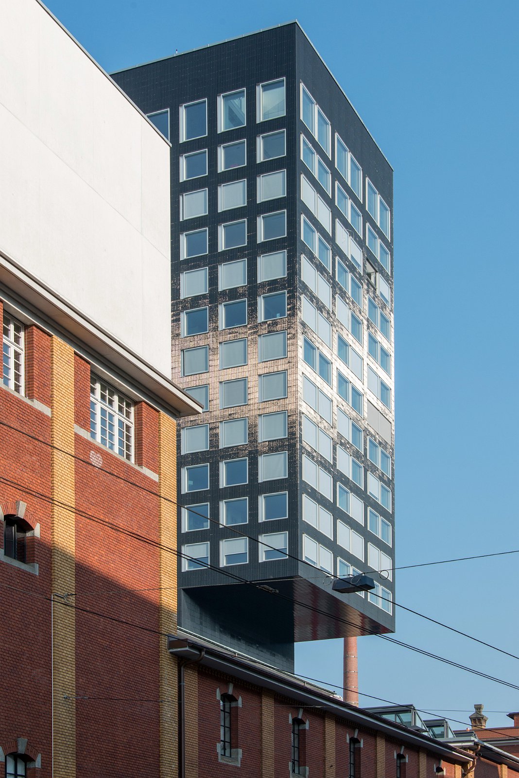 VSI.ASAI | Rundgang im Löwenbräu-Areal Zürich Rundgang und Führung im Löwenbräu-Areal Zürich. Führung durch Stephan Hürlemann, Partner Studio Hannes Wettstein AG und Volker Mencke, Projektleiter Gigon/Guyer Architekten.