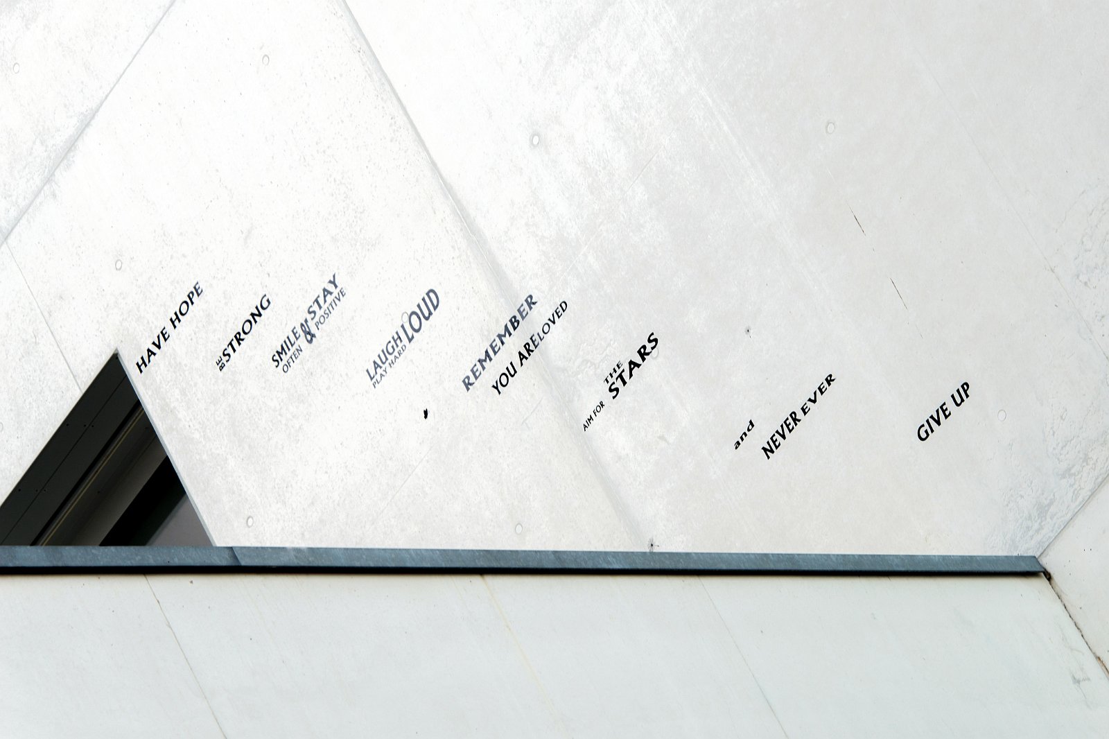 VSI.ASAI | Rundgang im Löwenbräu-Areal Zürich Rundgang und Führung im Löwenbräu-Areal Zürich. Führung durch Stephan Hürlemann, Partner Studio Hannes Wettstein AG und Volker Mencke, Projektleiter Gigon/Guyer Architekten.