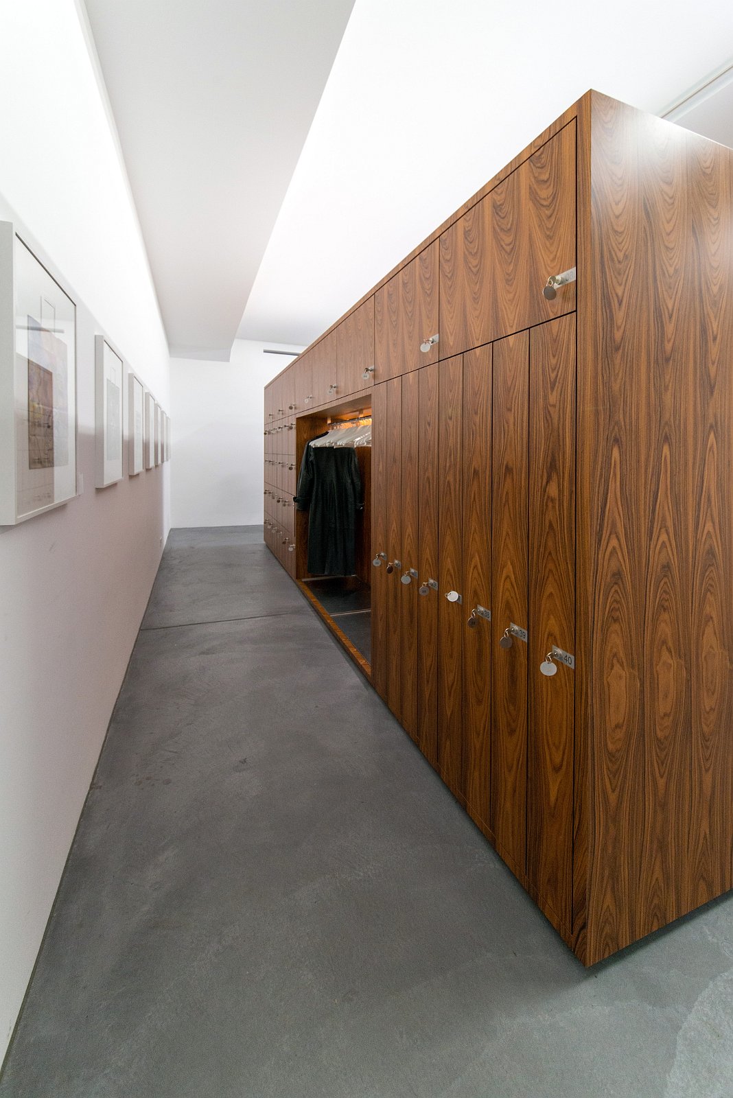 VSI.ASAI | Rundgang im Löwenbräu-Areal Zürich Rundgang und Führung im Löwenbräu-Areal Zürich. Führung durch Stephan Hürlemann, Partner Studio Hannes Wettstein AG und Volker Mencke, Projektleiter Gigon/Guyer Architekten.