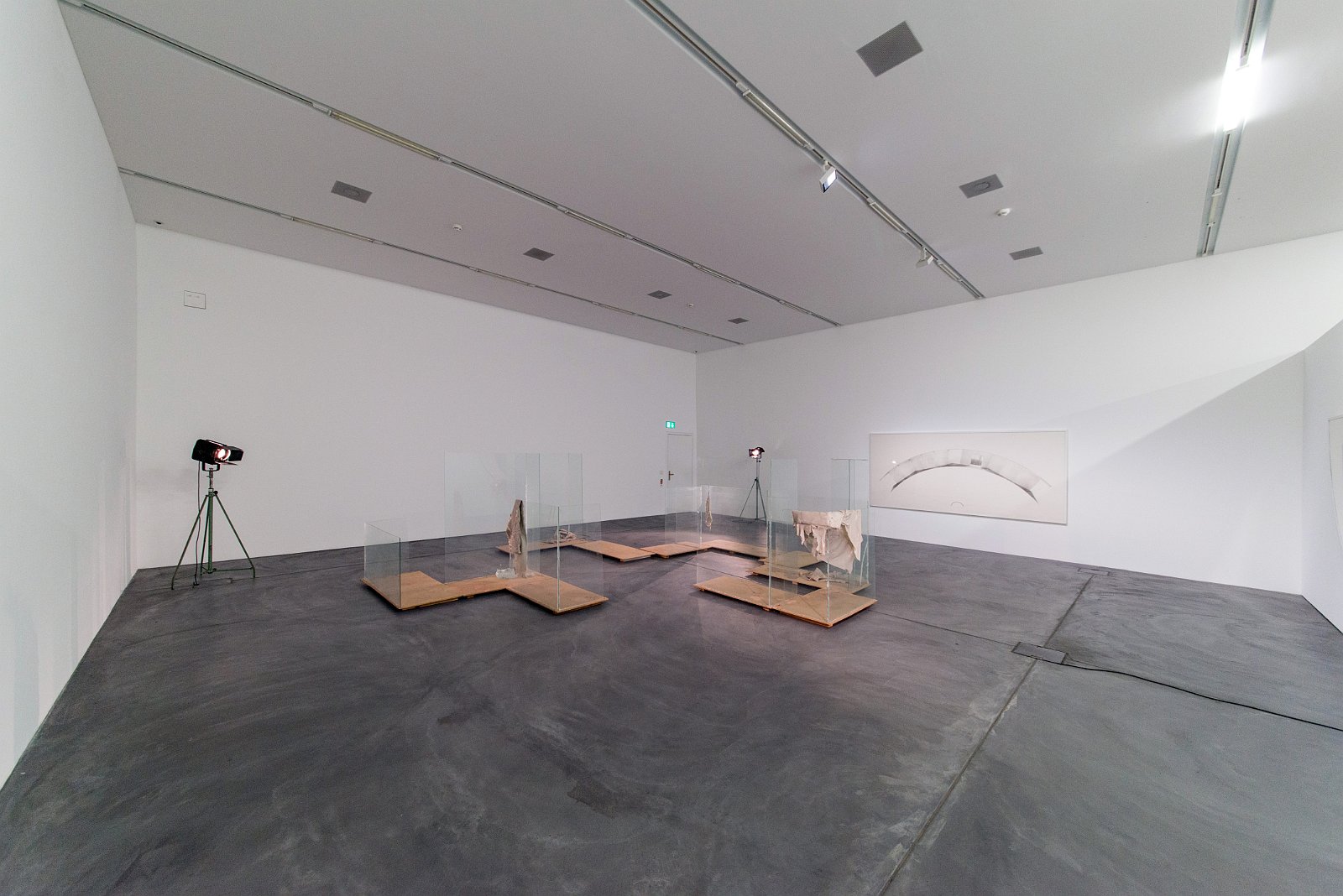 VSI.ASAI | Rundgang im Löwenbräu-Areal Zürich Rundgang und Führung im Löwenbräu-Areal Zürich. Führung durch Stephan Hürlemann, Partner Studio Hannes Wettstein AG und Volker Mencke, Projektleiter Gigon/Guyer Architekten.