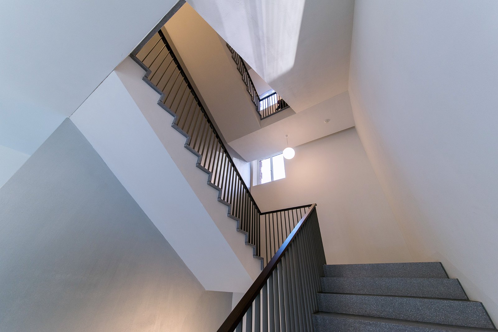 VSI.ASAI | Rundgang im Löwenbräu-Areal Zürich Rundgang und Führung im Löwenbräu-Areal Zürich. Führung durch Stephan Hürlemann, Partner Studio Hannes Wettstein AG und Volker Mencke, Projektleiter Gigon/Guyer Architekten.