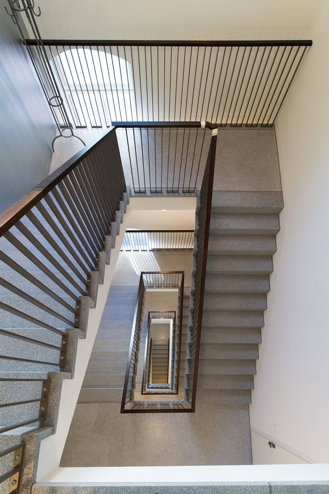 VSI.ASAI | Rundgang im Löwenbräu-Areal Zürich Rundgang und Führung im Löwenbräu-Areal Zürich. Führung durch Stephan Hürlemann, Partner Studio Hannes Wettstein AG und Volker Mencke, Projektleiter Gigon/Guyer Architekten.