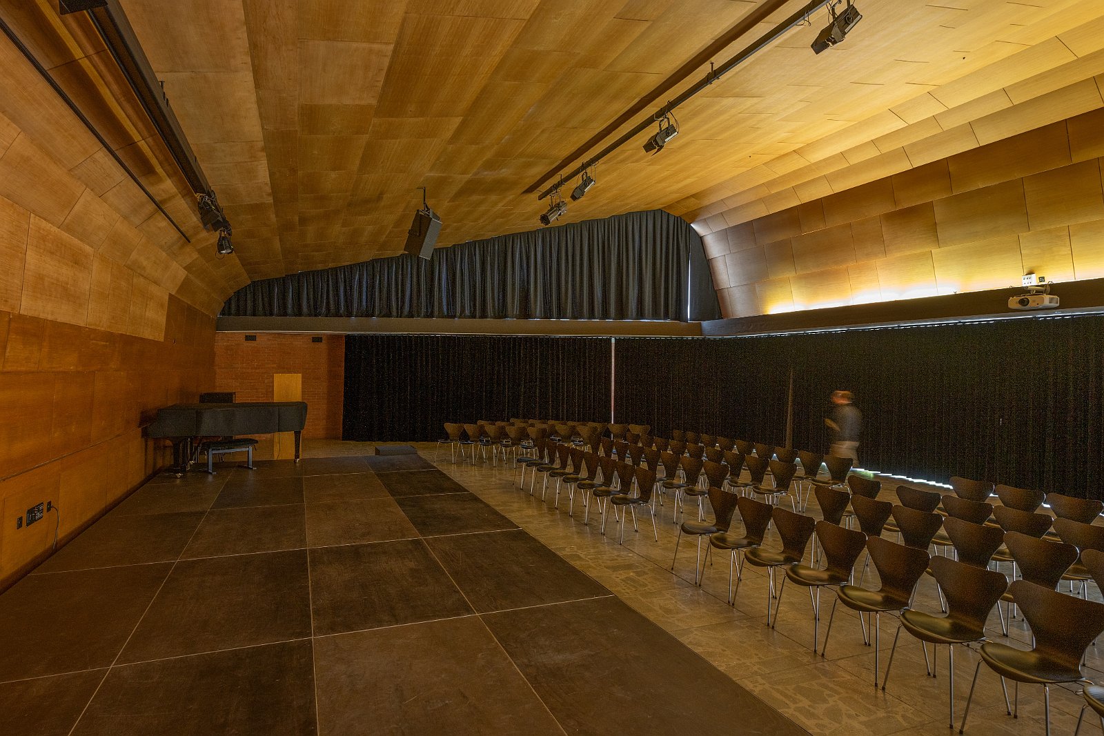 VSI.ASAI Regionalversammlung Deutschschweiz in Biel, Bienne Das Farel Haus von Architekt Max Schlup in Biel