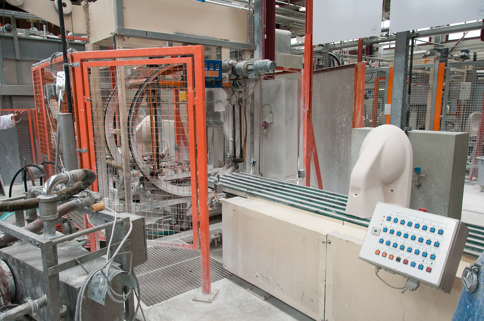 Laufen | Keramik Produktion in Laufen 