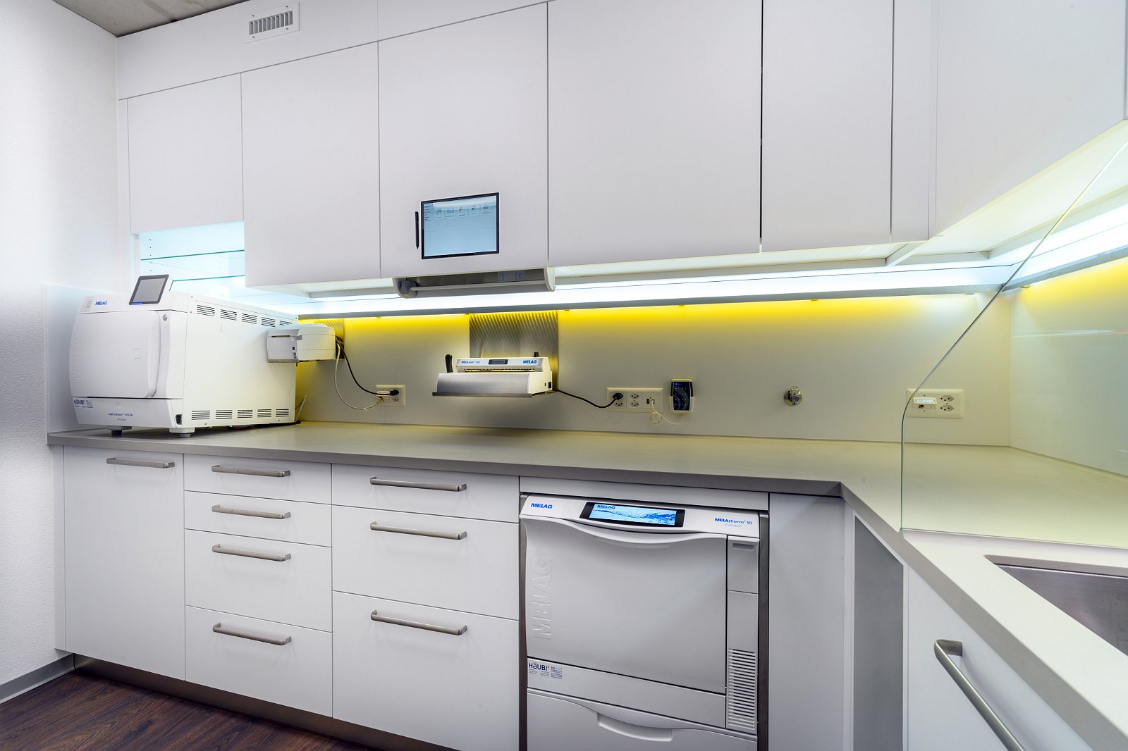 Zahnarztpraxis Flury + Maeder, Lohn-Ammannsegg 